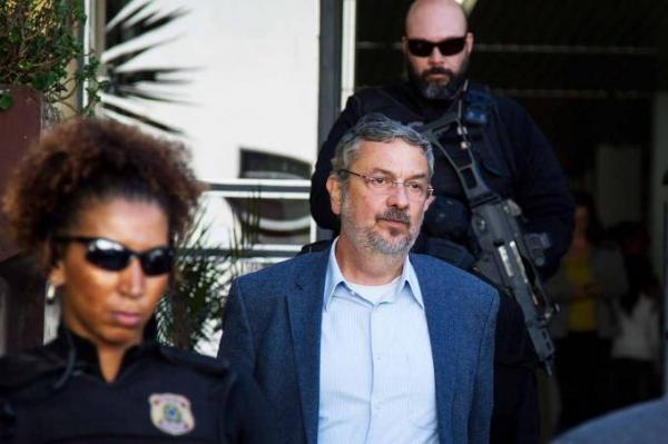 Palocci contrata advogado para preparar delação