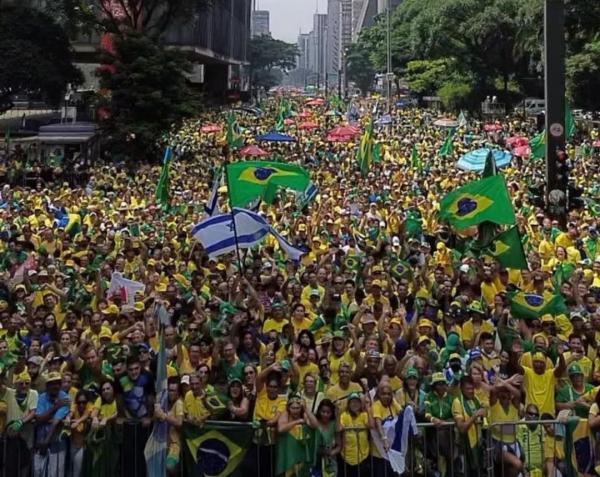 O que foi dito na primeira grande manifestação contra a ditadura brasileira
