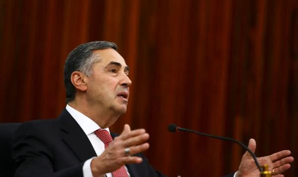 Barroso diz que termos do direito parecem 