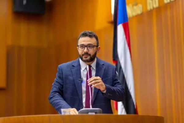 Deputado do Maranhão vai pedir impeachment de Dino