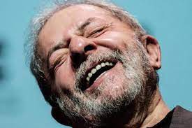 ‘Sumiço’ de móveis do Alvorada foi fake news de Lula