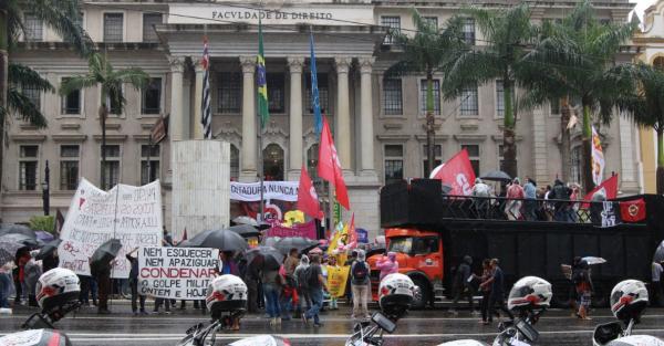 E a manifestação da esquerda em resposta ao ato de Bolsonaro?