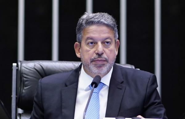 Lira defende limitar ações no Supremo e fala em ‘subir o sarrafo’