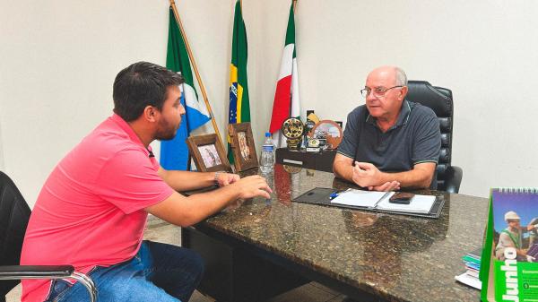 Prefeito Réus recebeu o vereador Nivaldo Filho 