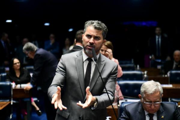 Não podemos deixar o PT quebrar o Brasil de novo, diz líder da oposição