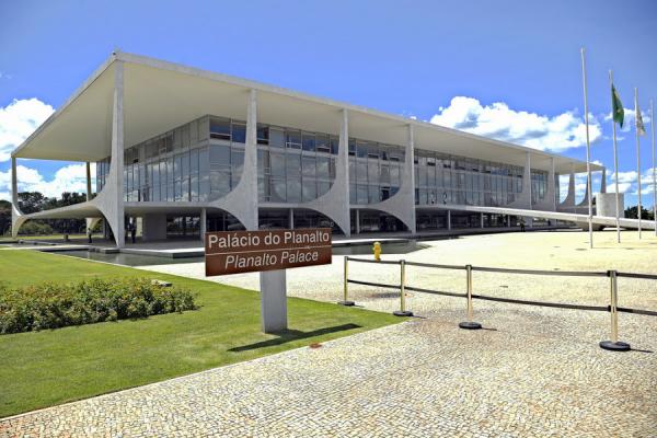 Pressionado pelo Congresso, governo liberou R$ 30 bilhões em emendas
