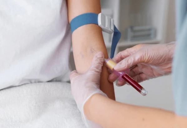 EUA aprovam exame de sangue que detecta câncer colorretal