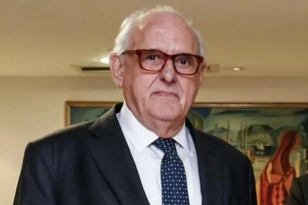 Jobim discorda do STF: 8/1 foi catarse da frustração de não obter golpe