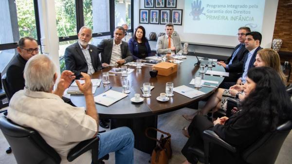 UCV-MS assina Termo de Adesão ao Programa da Primeira Infância