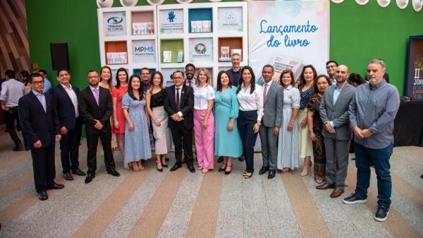 TCE lança livro com Artigos sobre ações da Primeira Infância