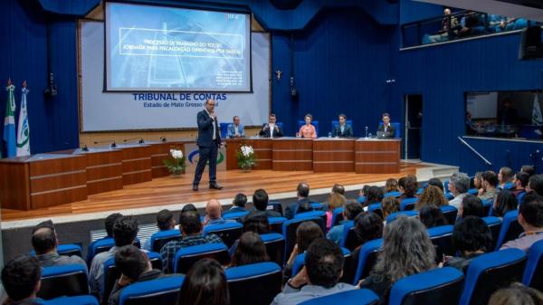 Servidores do TCE-MS recebem capacitação sobre o e-Sfinge