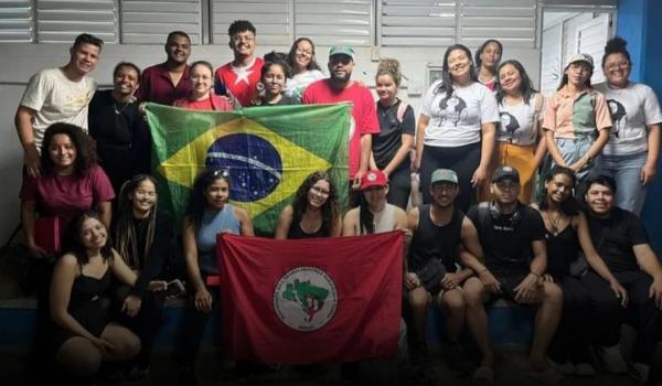 Com apoio do governo, MST foi pra Cuba, Venezuela e China