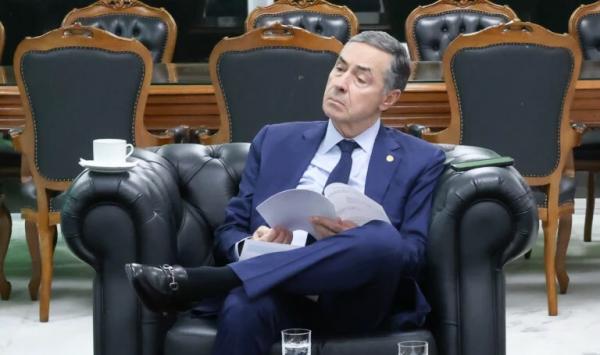 Discurso de Barroso sobre ‘Dia da Democracia’ é alvo de críticas