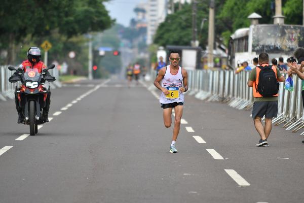 Brasileiros da elite buscam hegemonia na prova dos 15 km da Corrida do Pantanal