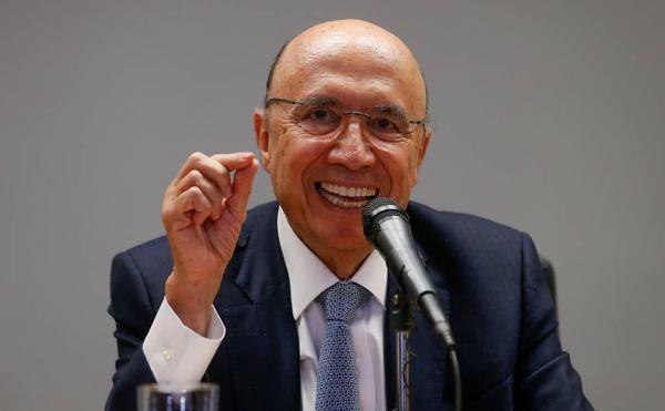 Desemprego cairá a partir de agosto, diz ministro da Fazenda