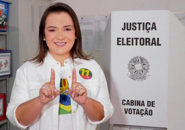Adriane Lopes é reeleita na Capital