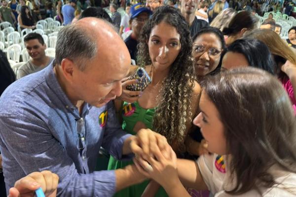 Junior Mochi comemora reeleição de Adriane Lopes 