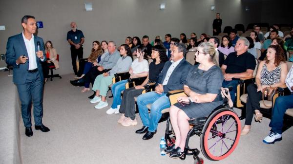 Estudantes de Chapadão do Sul conhecem o TCE-MS