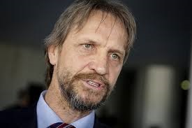 PT retoma ideia de censurar redes sociais
