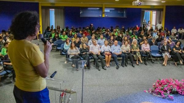TCE-MS participa do lançamento do livro 