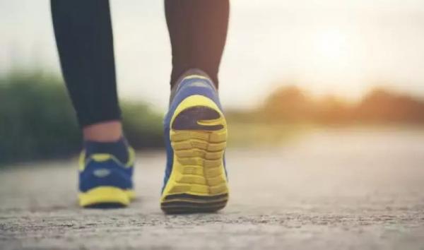 Quanto tempo você deve caminhar por dia para reduzir o açúcar do corpo