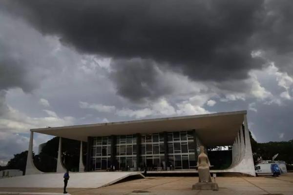 Ação do Novo no STF cobra direito de defesa em inquéritos