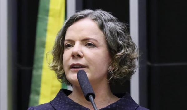 Planalto está insatisfeito com Gleisi Hoffmann