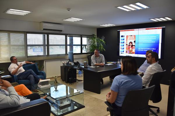 Japorã debate com Senai implantação de indústria de fécula de mandioca