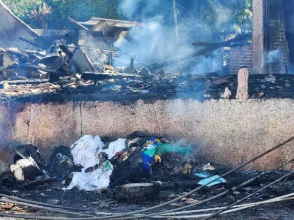 Incêndio destrói barracão da Herdeiros do Samba