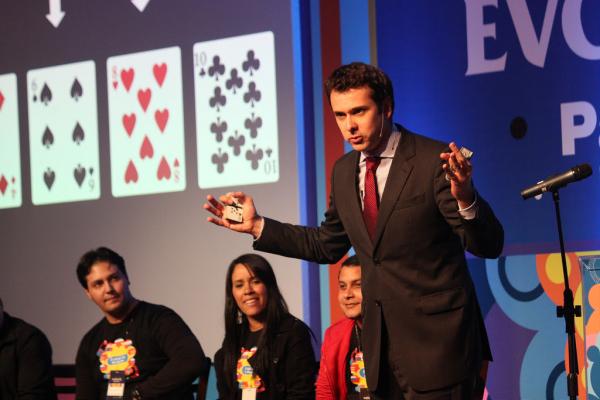 Mágico Marco Zanqueta fará apresentação na cidade