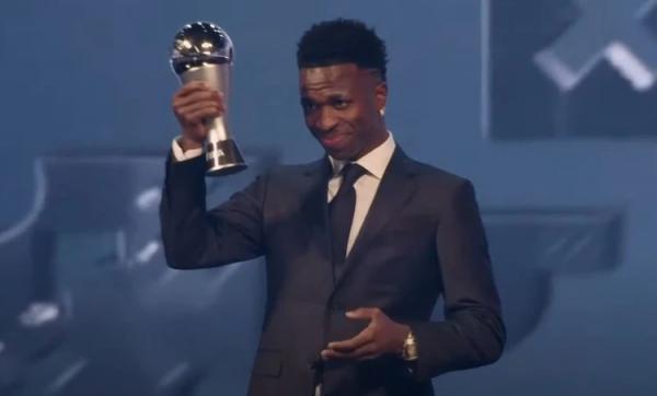 Vini Jr. é eleito o melhor jogador do mundo pela Fifa