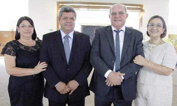 Prefeito Réus Fornari e Jorginho foram empossados em Rio Verde 
