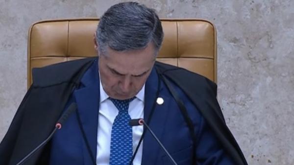 O nó górdio da gravata de Barroso