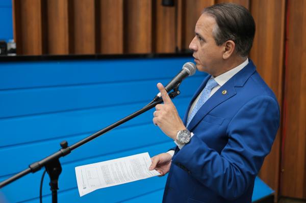 Coronel David homenageia atuação da PM no caso Vanessa Ricarte