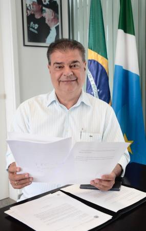 Senador Nelsinho Trad garante recursos para saúde de Rio Verde 