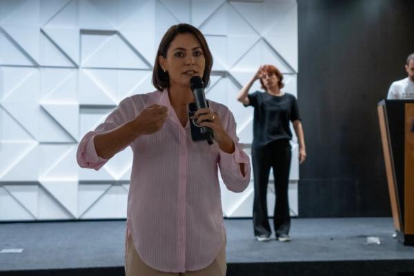 Michelle é favorita na disputa ao Senado pelo DF, aponta pesquisa
