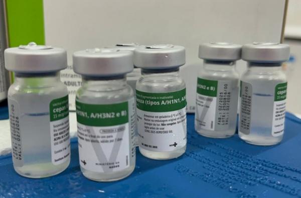 Governo fornecerá mais 440 mil doses de influenza para garantir cobertura vacinal