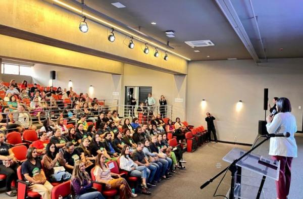 Seminário mostrou que inclusão acontece quando escola e família se unem