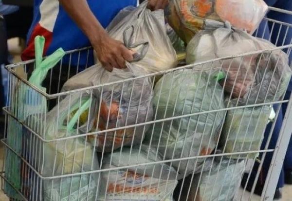 Preços sobem 0,56% em março, com alimentos pressionando inflação