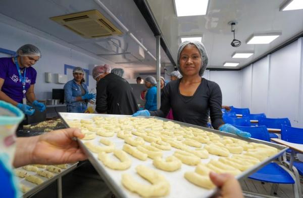 Oficina de chipa de mandioca e serviços essenciais marcam a 6ª edição do MS em Ação