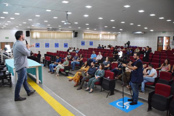 Vice-presidente do Cempe participa da Semana de Desenvolvimento Profissional na UFMS
