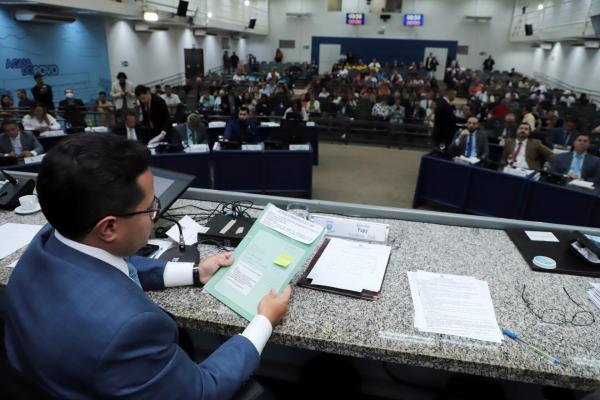Câmara bate o pé e mantém 8,7 milhões para entidades sociais