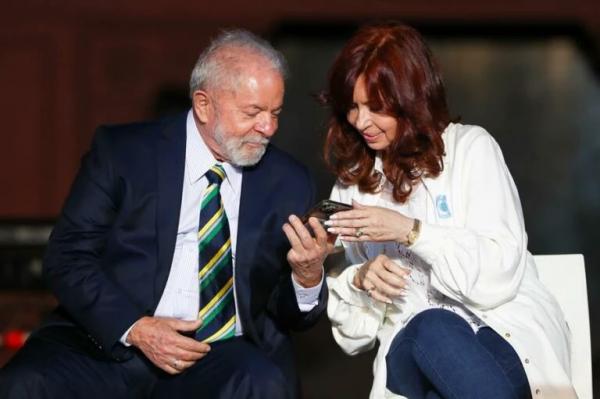 Lula manifesta apoio a Kirchner, condenada por corrupção