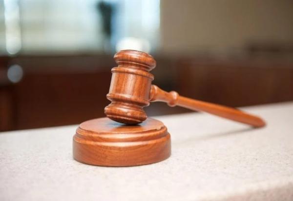 Justiça condena casal que matou criança por chorar durante troca de fraldas