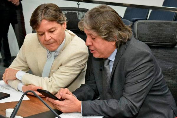 Deputados requerem explicações sobre cancelamentos de voos no MS