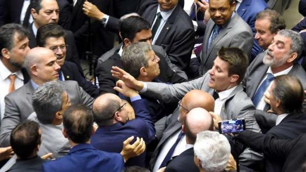 Liberação de emendas não foi a salvação de Michel Temer na Câmara