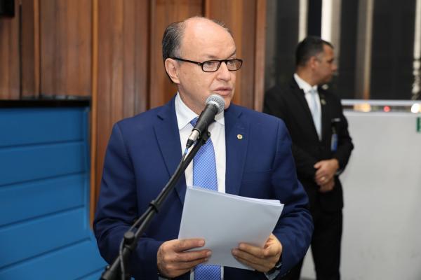 Mochi propõe melhorias na estrutura de escolas do Assentamento Uirapuru