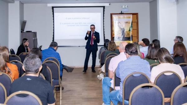 Políticas públicas para a primeira infância é tema de palestra do TCE para vereadores
