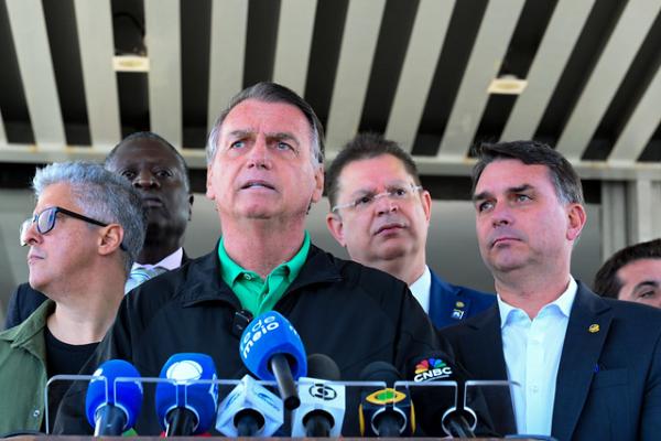 “Suprema humilhação”, diz Jair Bolsonaro sobre uso de tornozeleira eletrônica