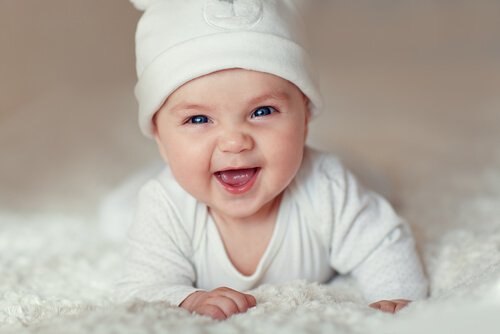 Por que os bebês não têm espinhas?